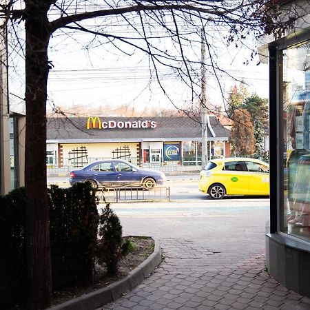 Ultracentral Golden Apartament 2 Suceava Buitenkant foto